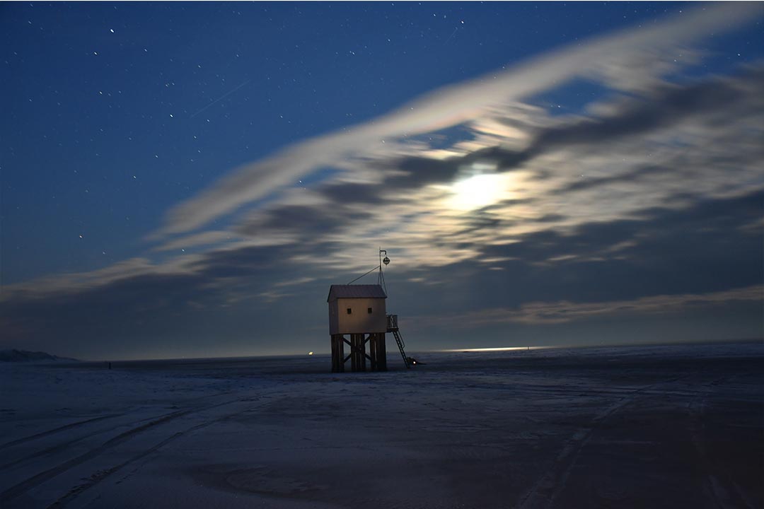 Drenkelingenhuisje in de nacht